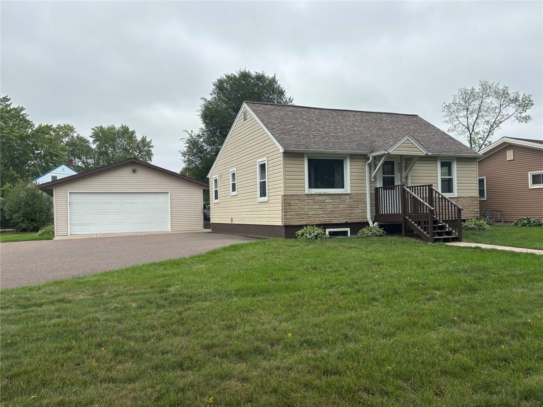 902 Queen Street, Bloomer WI 54724 - Residential house for sale - MLS #1604819 - image3