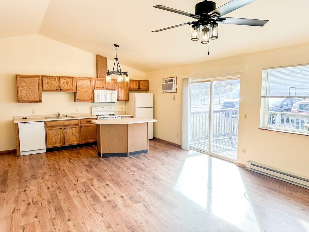 2109 11th Ave, Menomonie WI 54751 - ResidentialLease house for sale - MLS #1605395 - image5