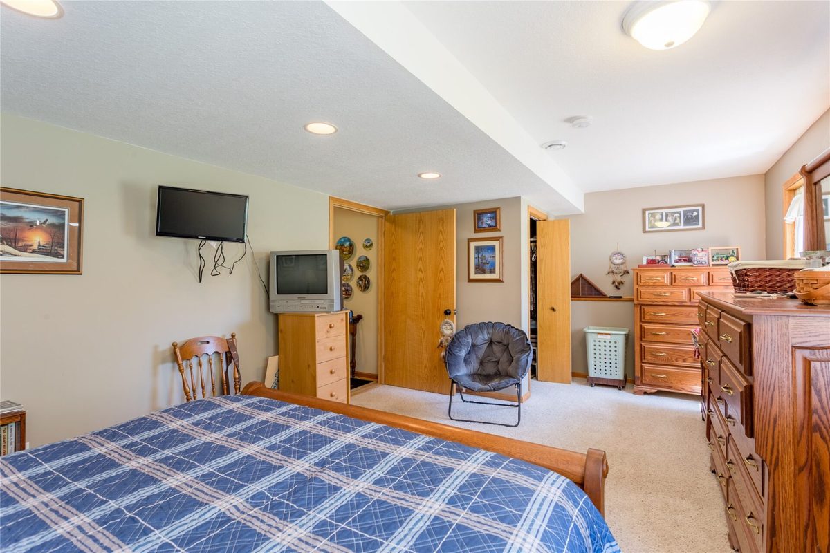 956 Sunflower Way, Amery, WI
