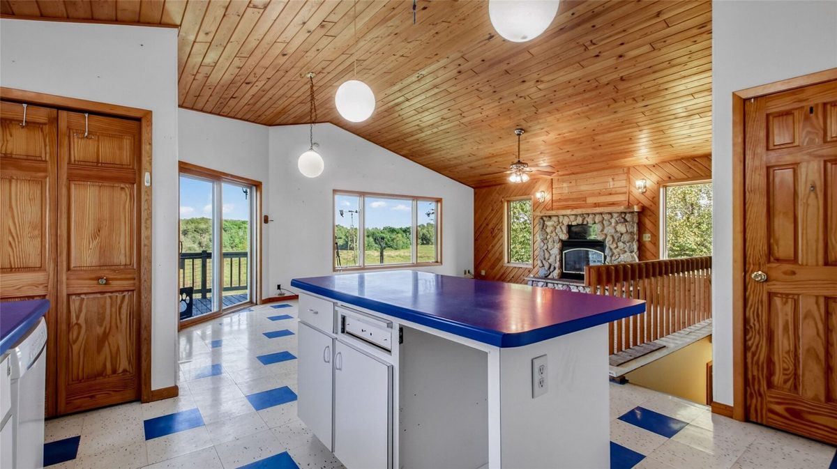 N1395 Grouse Road Sarona WI 54870 - image5