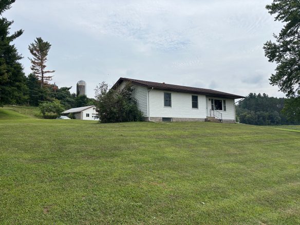 N24454 Washington Coulee Rd, Ettrick WI 54627 - Residential house for sale - MLS #1604275 - image1