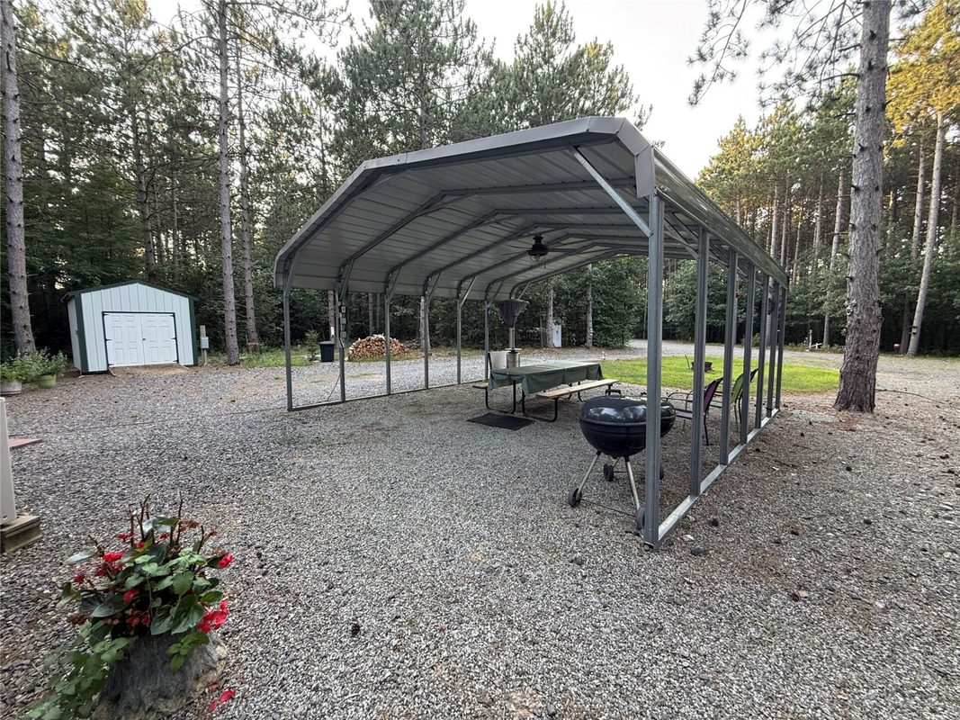 W8560 Oak Ridge Road, Black River Falls WI 54615 - Residential house for sale - MLS #1604366 - image4