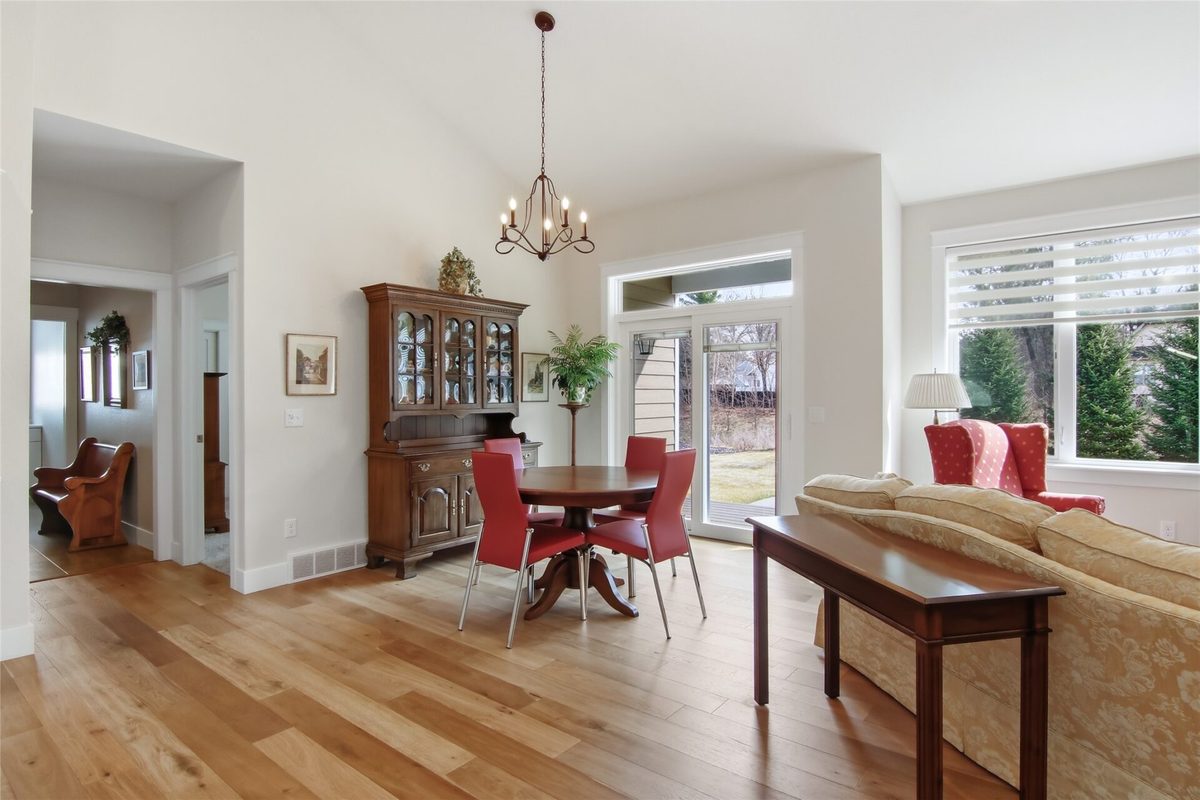3729 Crest Ridge Court, Eau Claire, WI