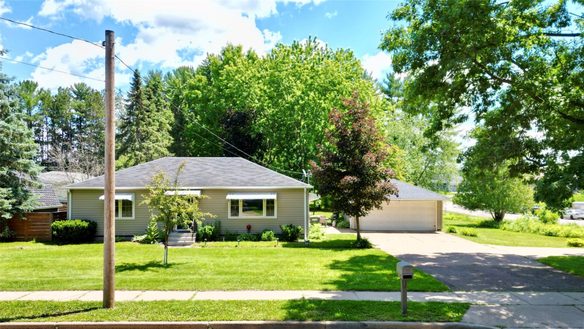 3719 Rudolph Road, Eau Claire WI 54701 - Residential house for sale - MLS #1602578 - image1