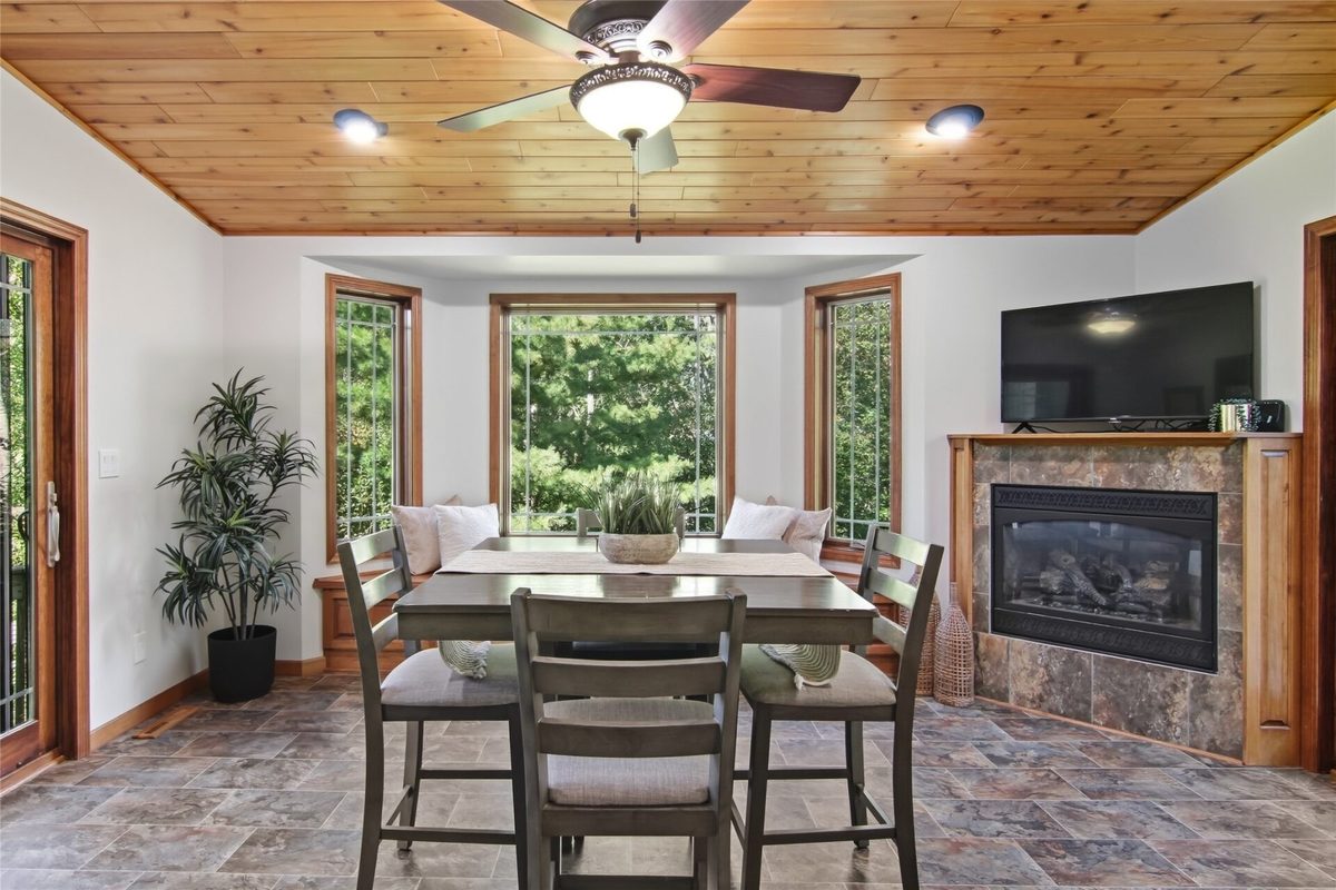 3920 Woodcrest Court, Eau Claire WI 54701 - Residential house for sale - MLS #1605371 - image12