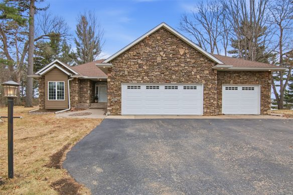2907 Plum Tree Circle, Menomonie WI 54751 - Residential house for sale - MLS #1599791 - image1