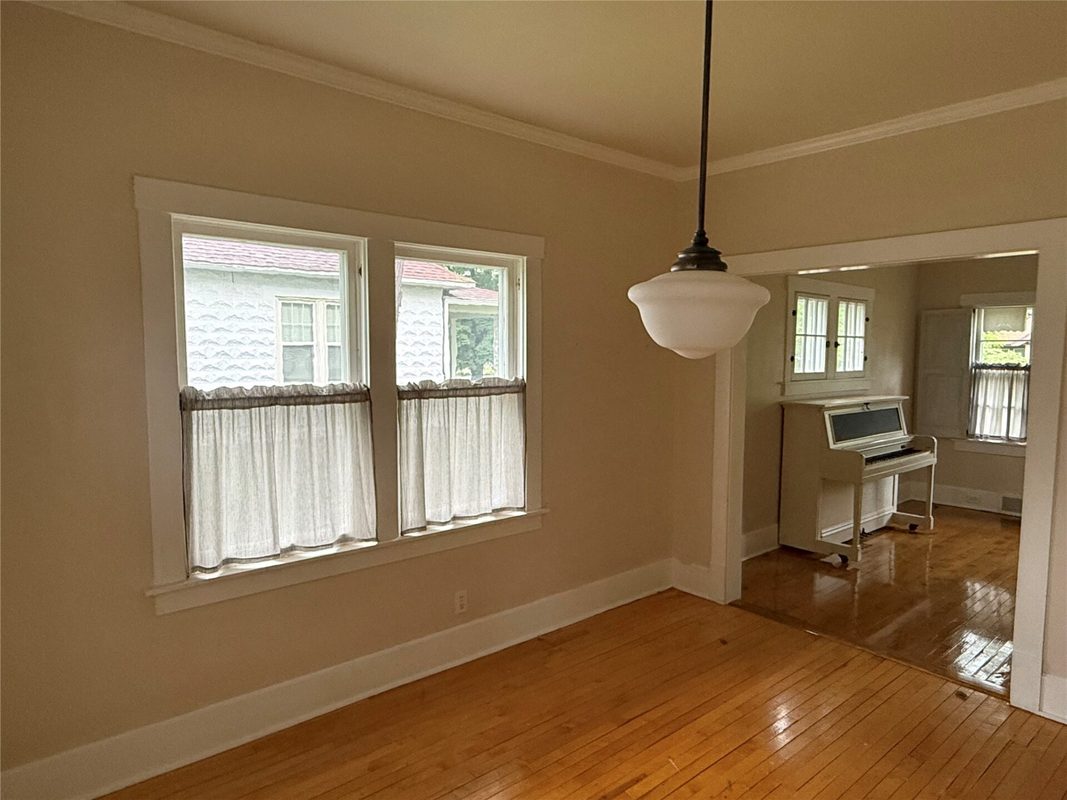 1524 Highland Avenue, Eau Claire WI 54701 - Residential house for sale - MLS #1602633 - image8