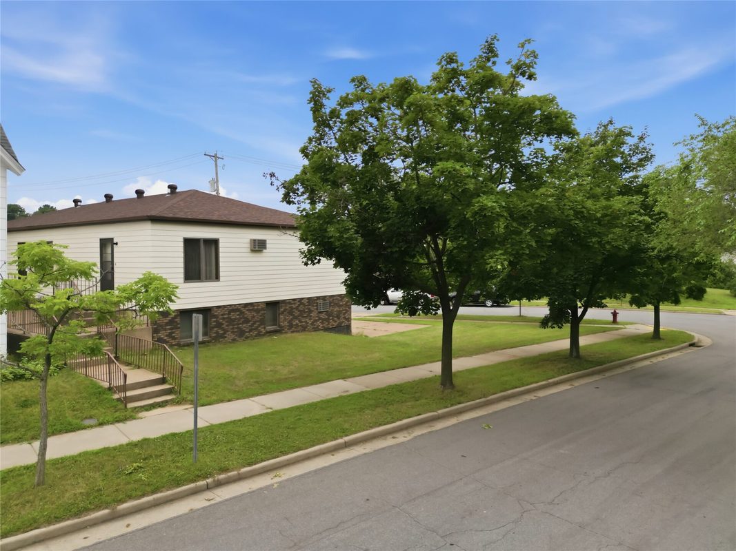 303 Talmadge Street, Eau Claire WI 54701 - ResidentialIncome house for sale - MLS #1604244 - image8