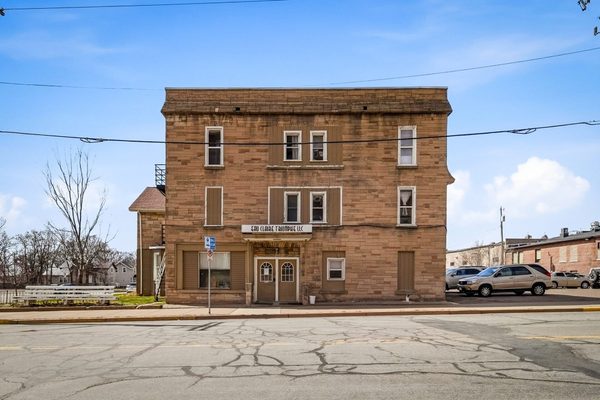 678 Wisconsin Street Eau Claire WI 54703 — photo 1