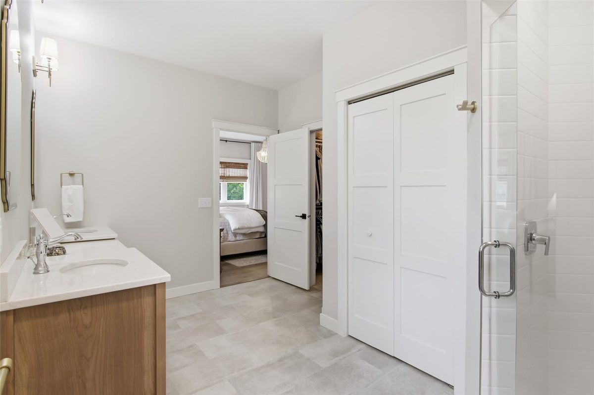 8777 Cottonwood Circle, Eau Claire WI 54701 - Residential house for sale - MLS #1602741 - image16