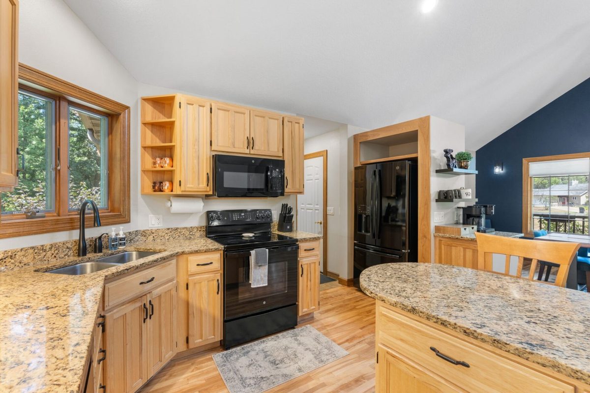 2403 Eagle Ridge Drive, Menomonie WI 54751 - Residential house for sale - MLS #1604526 - image9