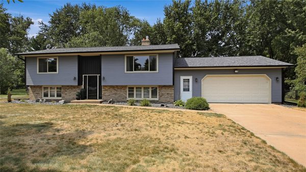 1238 Dogwood Drive, Eau Claire WI 54701 - Residential house for sale - MLS #1603583 - image1