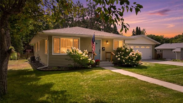 737 LaFollette Street, Spooner WI 54801 - Residential house for sale - MLS #1604491 - image1