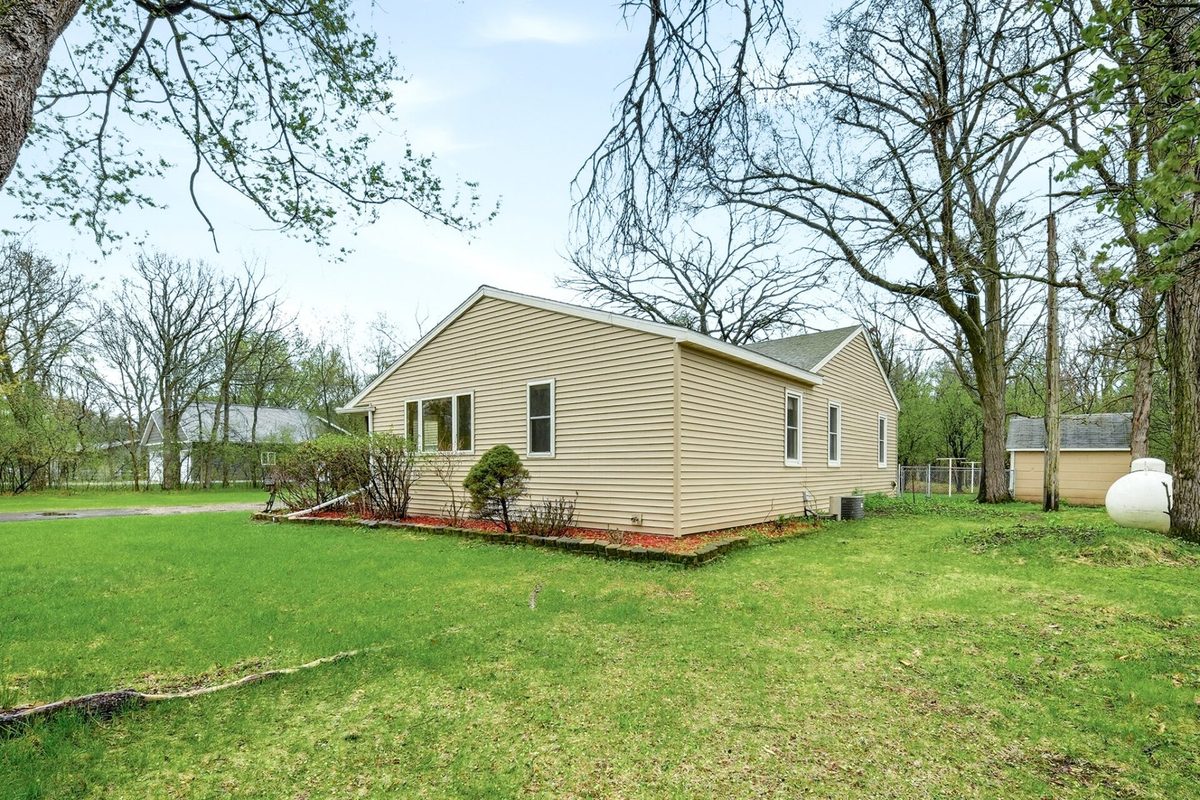 1213 Ervin Road, Eau Claire, WI — photo 4