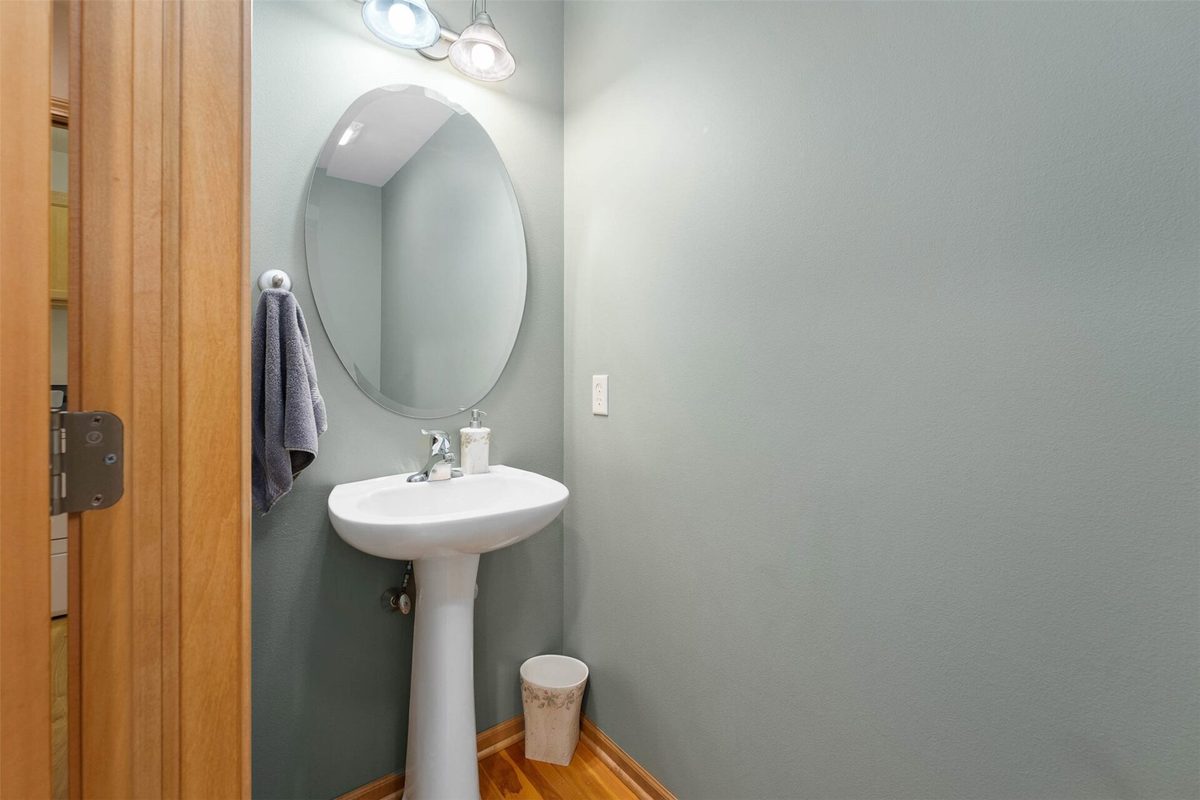 4274 Mill Ridge Circle, Eau Claire WI 54703 - Residential house for sale - MLS #1602413 - image21
