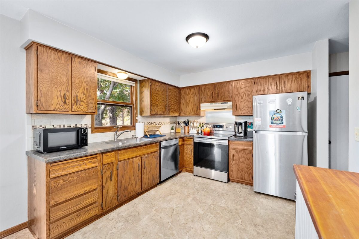 2725 Somona Parkway, Eau Claire WI 54703 - Residential house for sale - MLS #1606234 - image4