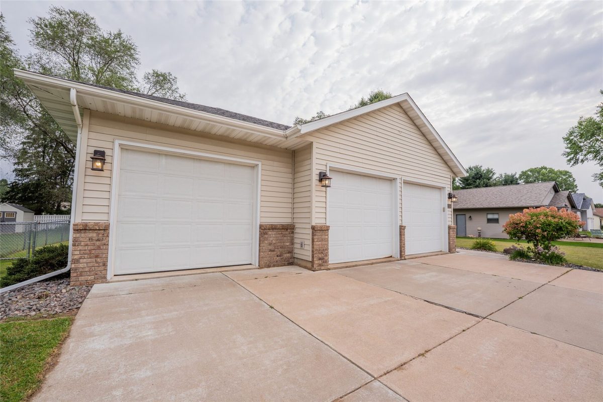 1704 Sierra Drive, Eau Claire WI 54701 - Residential house for sale - MLS #1604065 - image44