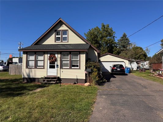 15 E Schneider Street Rice Lake WI 54822