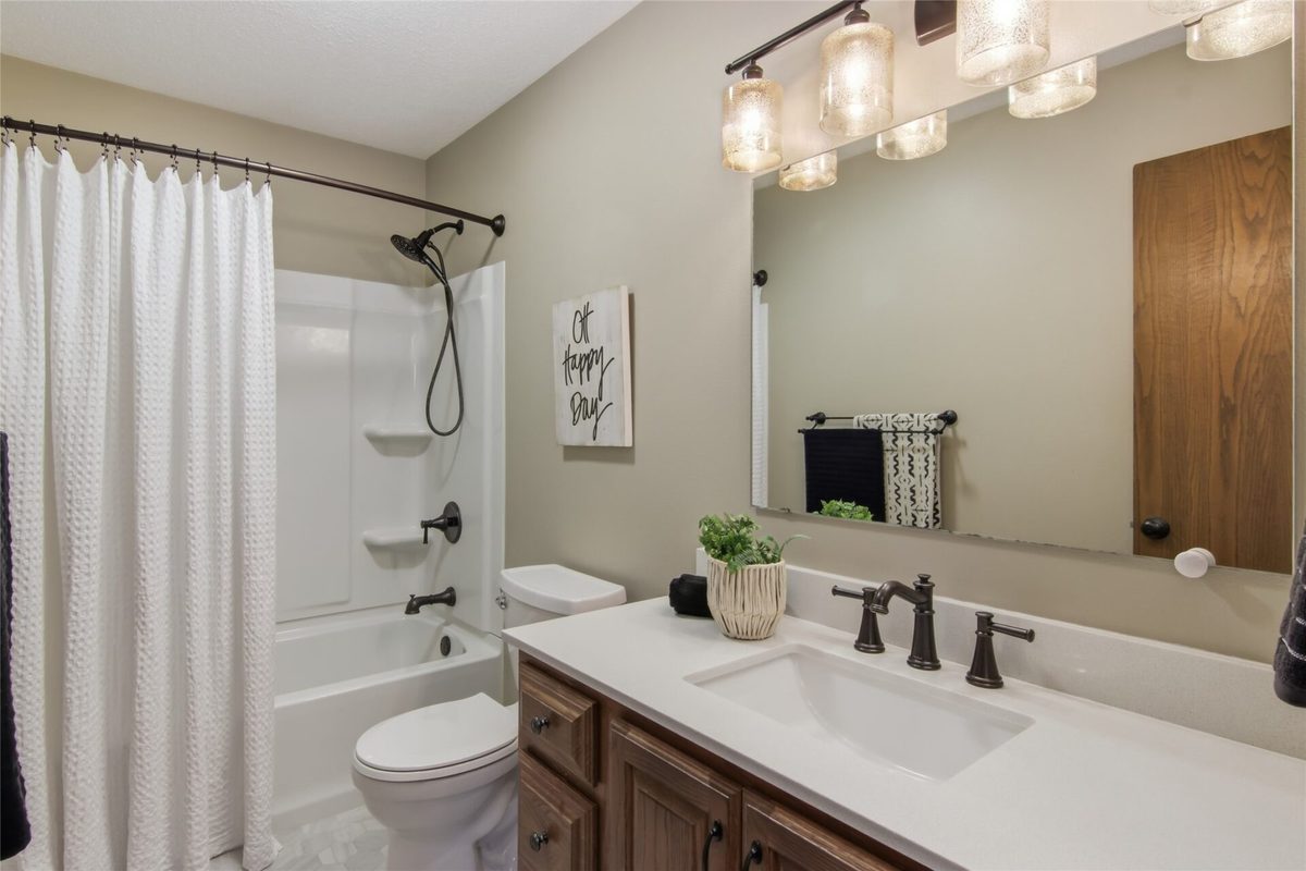 3721 Maywood Drive, Eau Claire WI 54703 - Residential house for sale - MLS #1604369 - image19