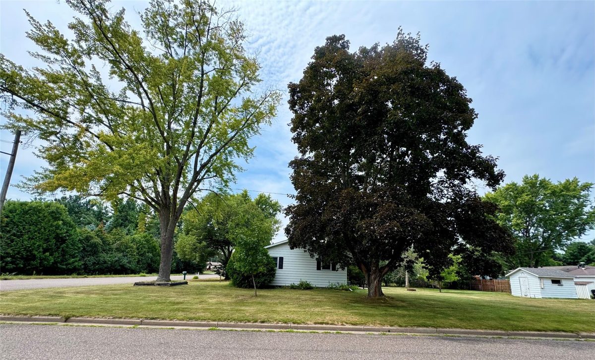 1002 Spruce Street, Chippewa Falls WI 54729 - Residential house for sale - MLS #1604203 - image3