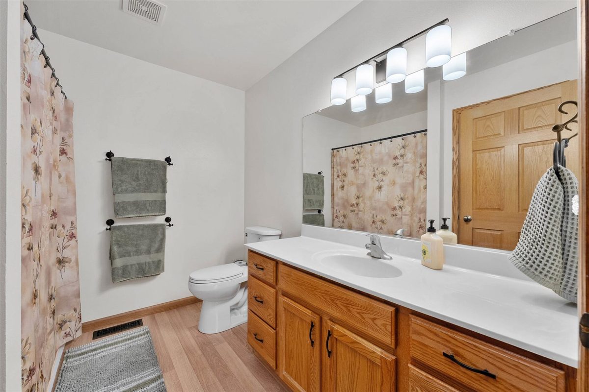 221 La Mans Lane, Eau Claire WI 54703 - Residential house for sale - MLS #1604868 - image19