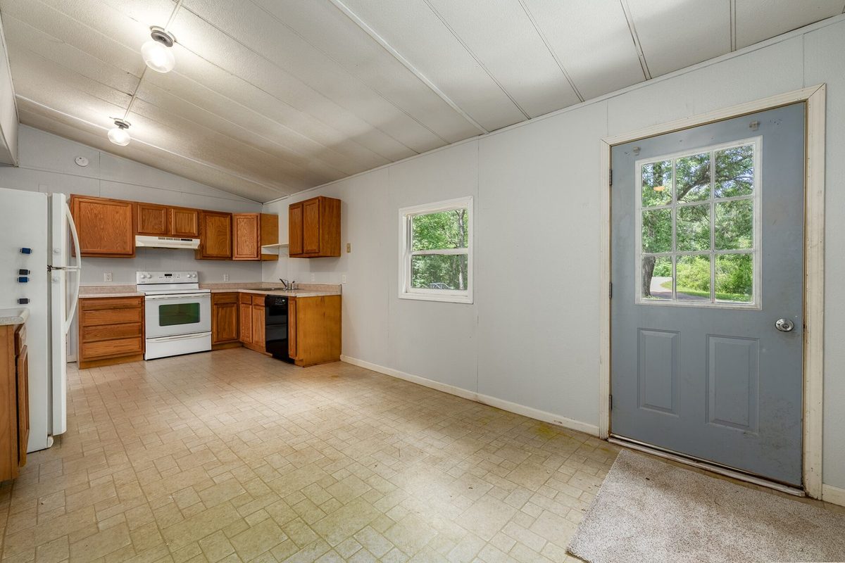 9417 Partridge Road, Eau Claire WI 54703 - Residential house for sale - MLS #1605264 - image7