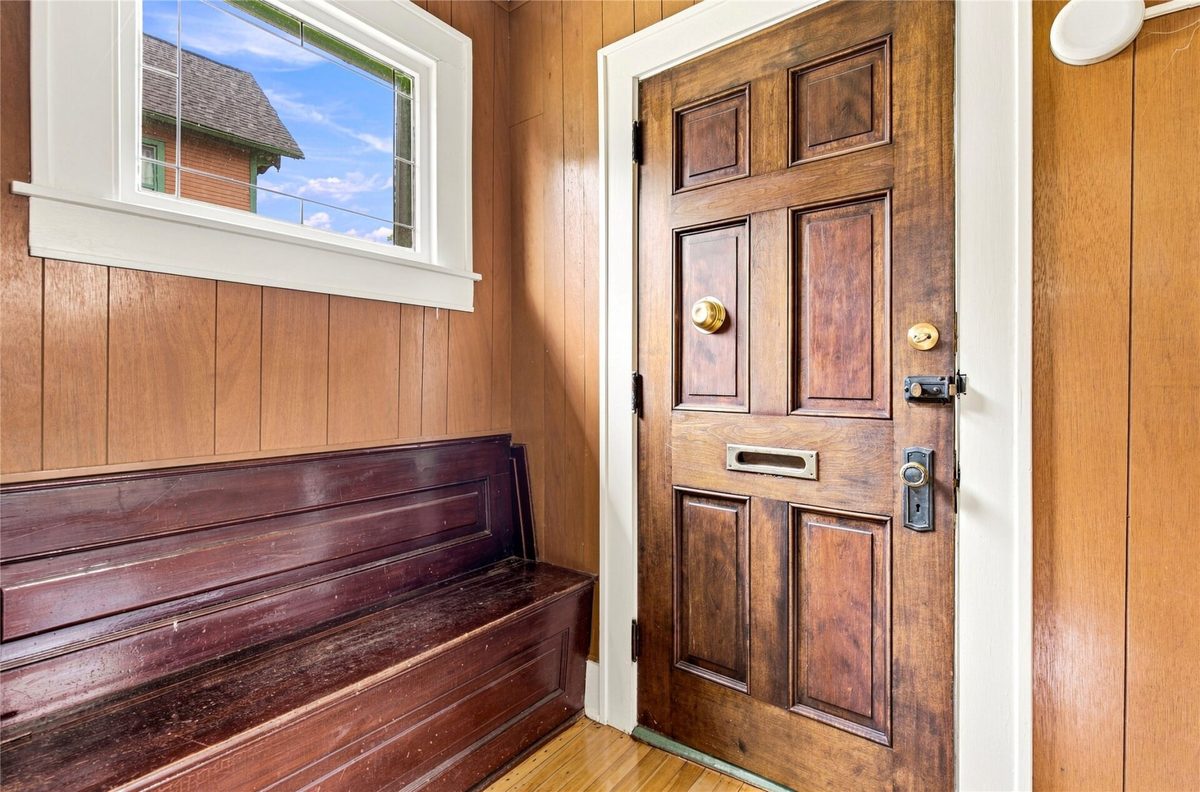 453 Summit Avenue, Eau Claire WI 54701 - Residential house for sale - MLS #1604105 - image2