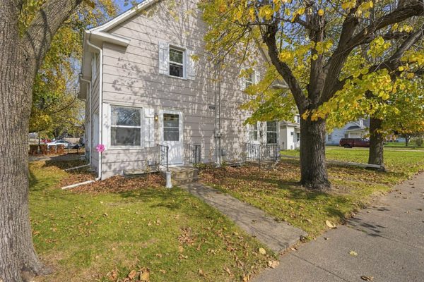 698 W Hudson Street Mondovi WI 54755