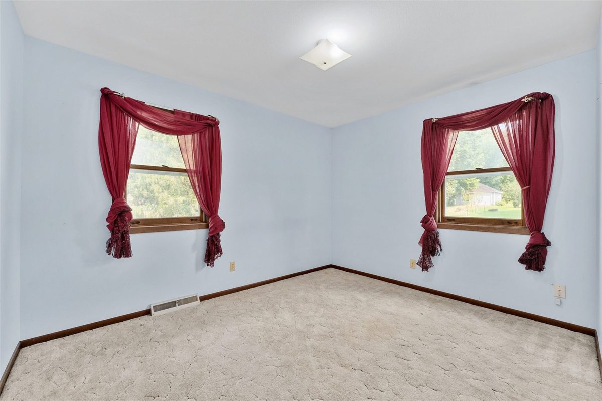 280 N 3rd Avenue, Gilman, WI