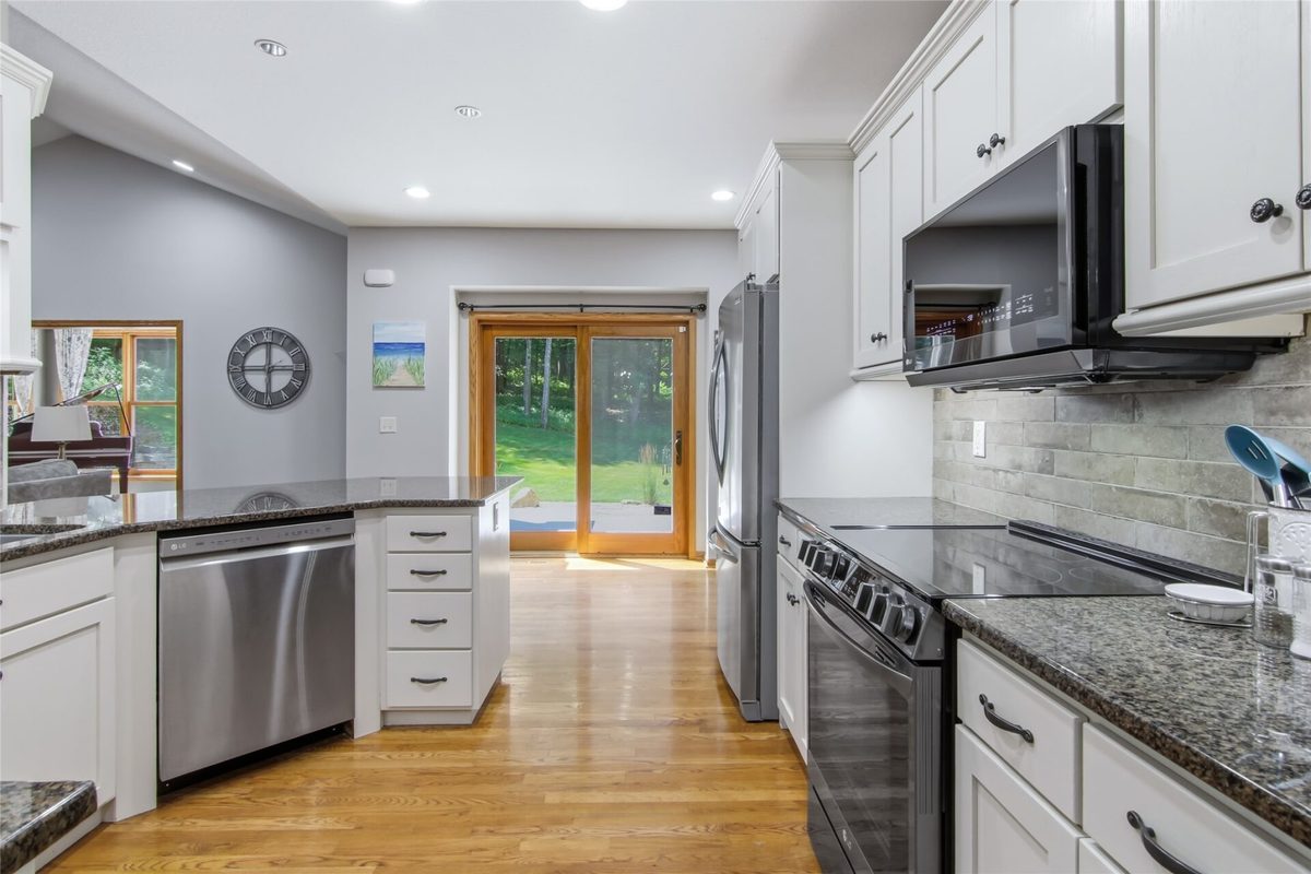 W245 Woodridge Drive, Eau Claire WI 54701 - Residential house for sale - MLS #1602701 - image13