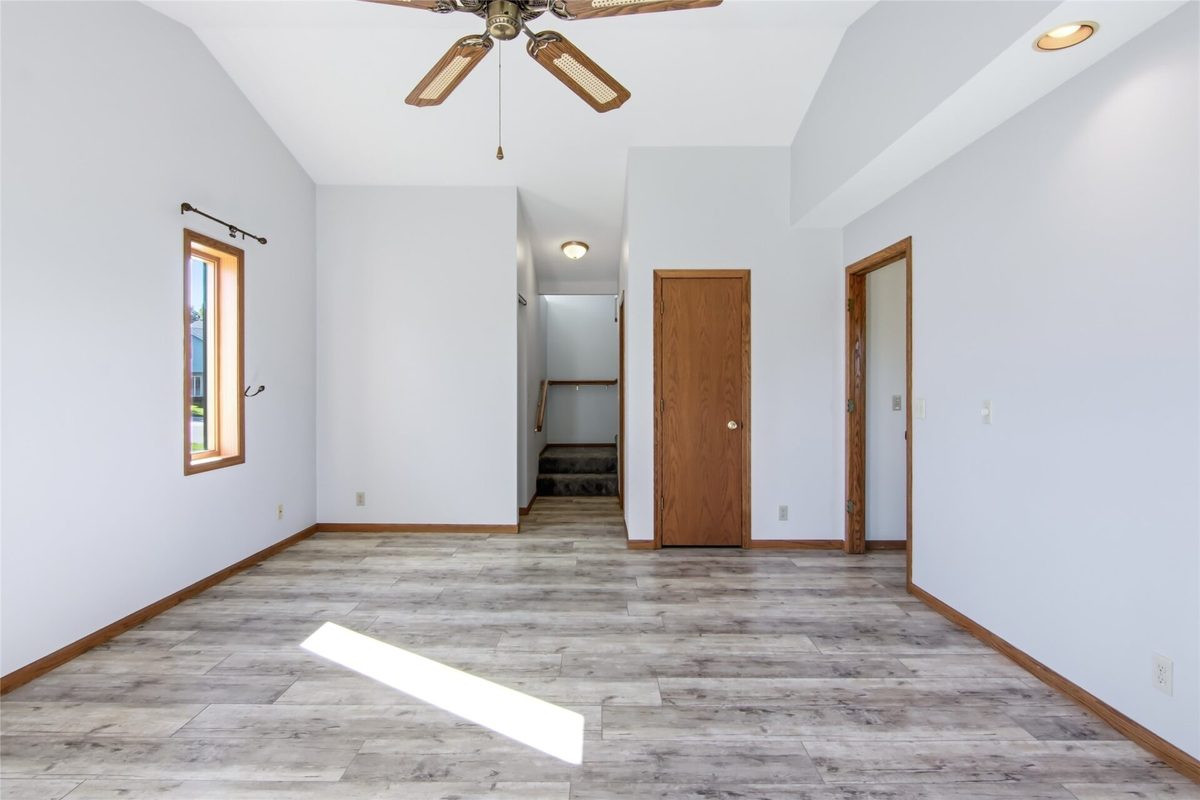 4002 Oak Knoll Drive, Eau Claire WI 54701 - Residential house for sale - MLS #1604569 - image16