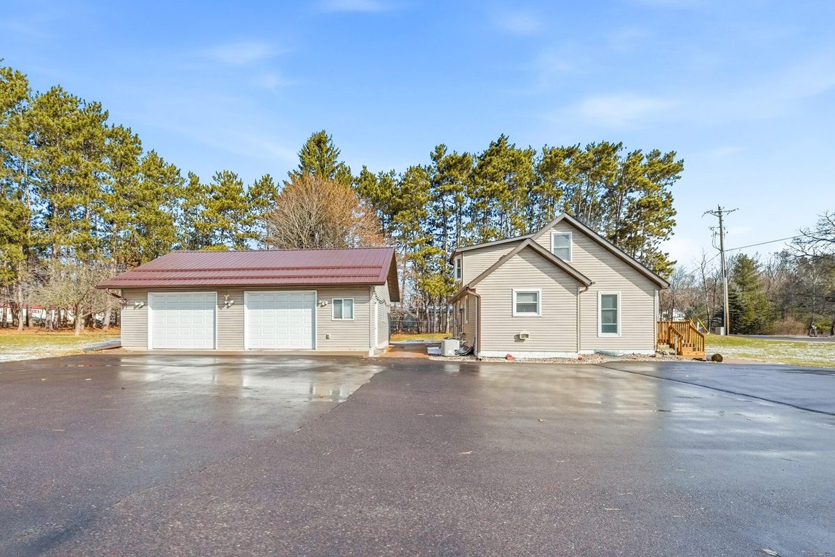 1812 Peterson Avenue, Eau Claire WI 54703 - Residential house for sale - MLS #1600032 - image2