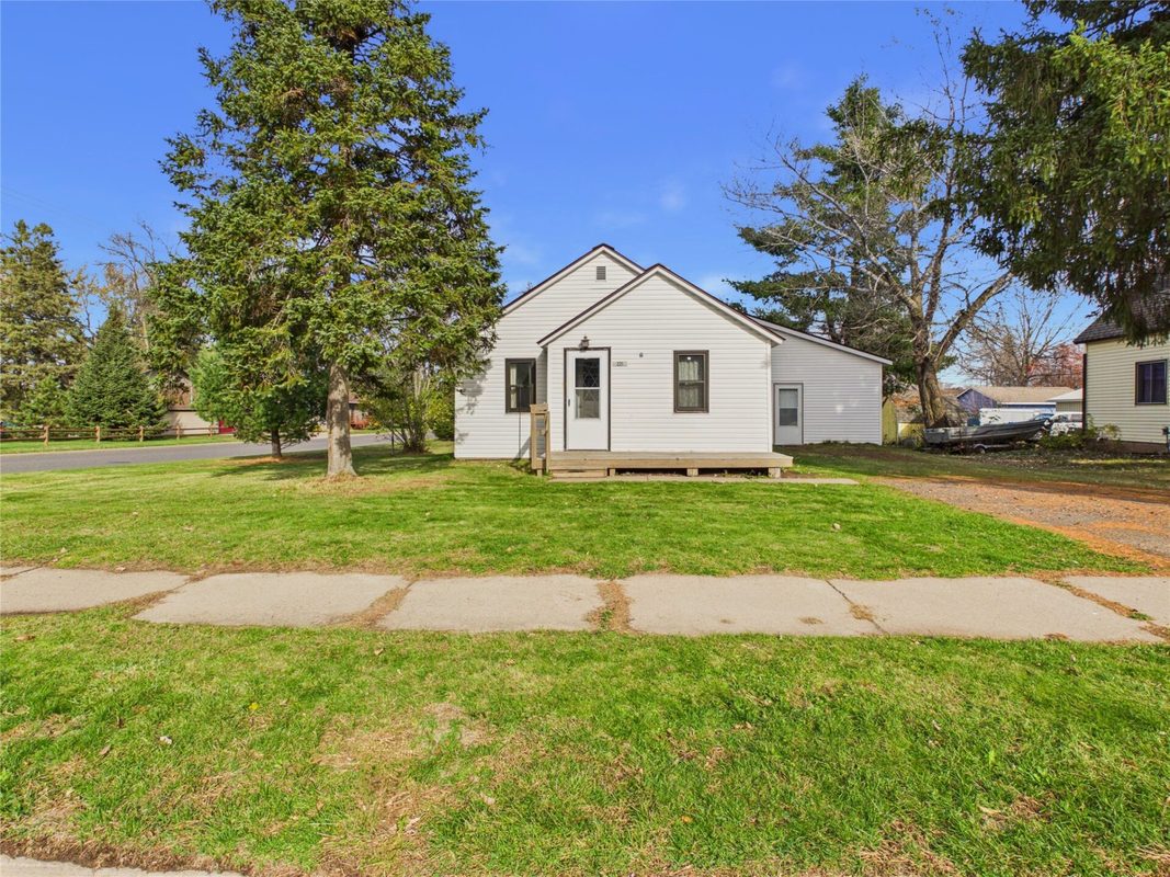 221 2nd Avenue, Shell Lake WI 54871 - Residential house for sale - MLS #1606348 - image8