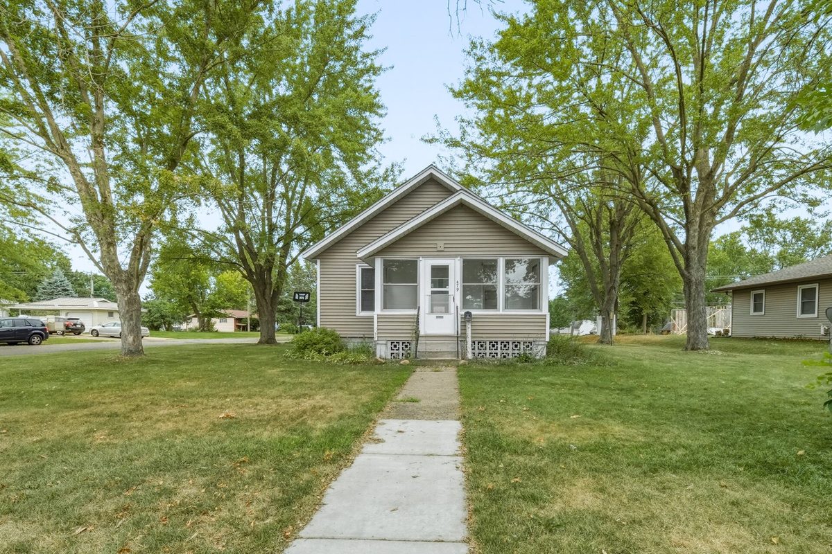 479 Irvine Street, Chippewa Falls WI 54729 - Residential house for sale - MLS #1604358 - image2