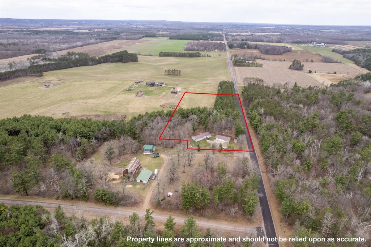 N5353 Thornapple Road, Ladysmith, WI