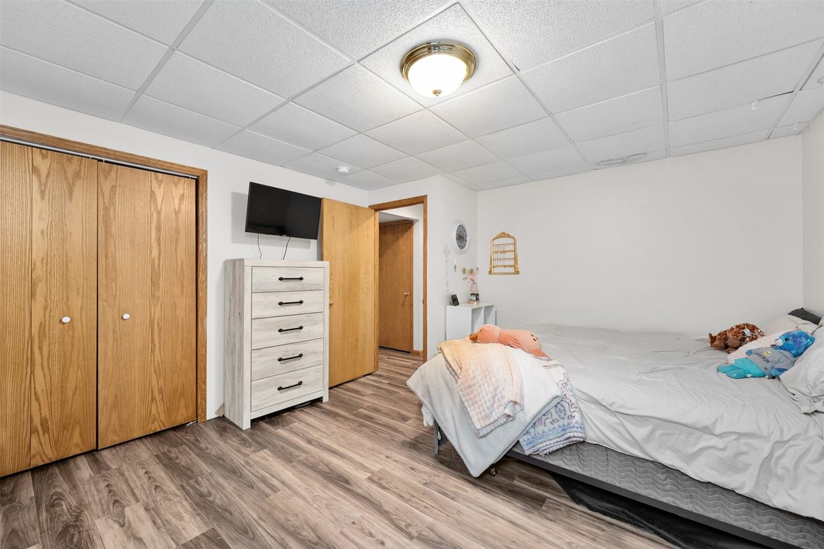 2704 Hemlock Lane, Eau Claire WI 54703 - Residential house for sale - MLS #1605679 - image23