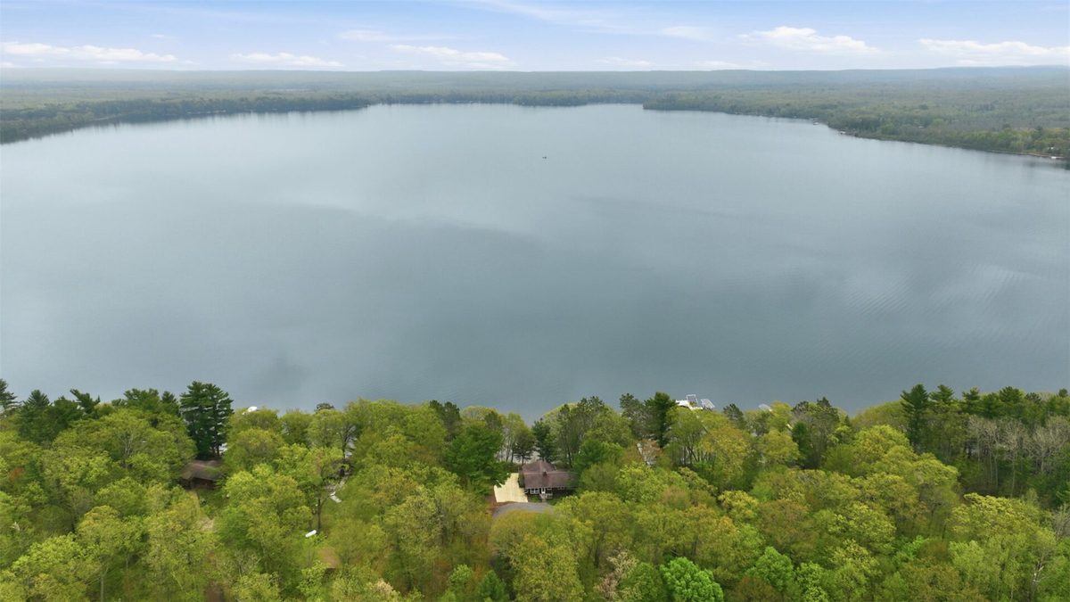 6092N West Shore Lane, Stone Lake, WI