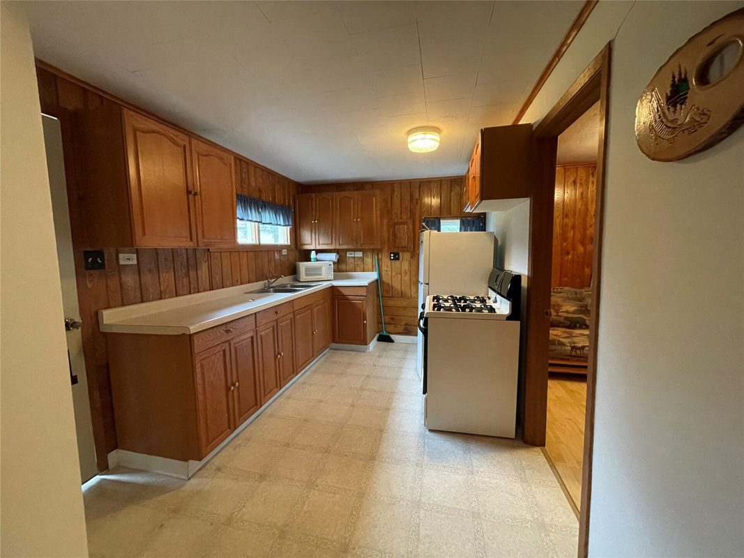 6563 Railroad Avenue, Winter WI 54896 - Residential house for sale - MLS #1605296 - image12