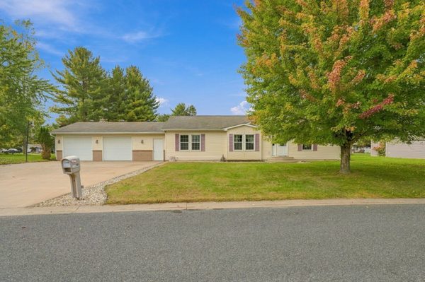 1027 Prairie Circle Menomonie WI 54751