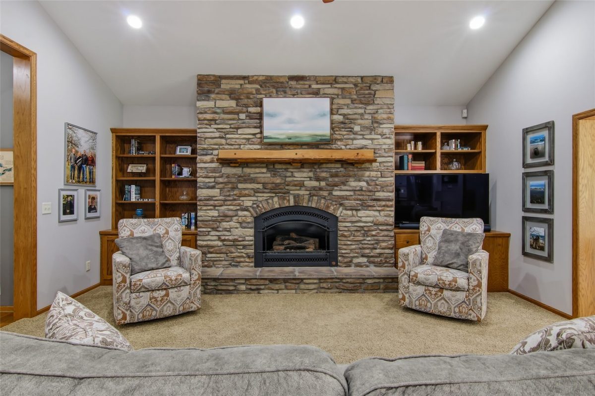 W245 Woodridge Drive, Eau Claire WI 54701 - Residential house for sale - MLS #1602701 - image4