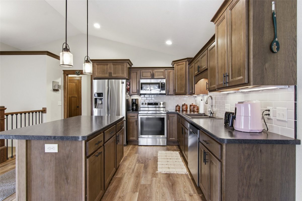 5592 Green Park Drive, Eau Claire WI 54703 - Residential house for sale - MLS #1604741 - image8