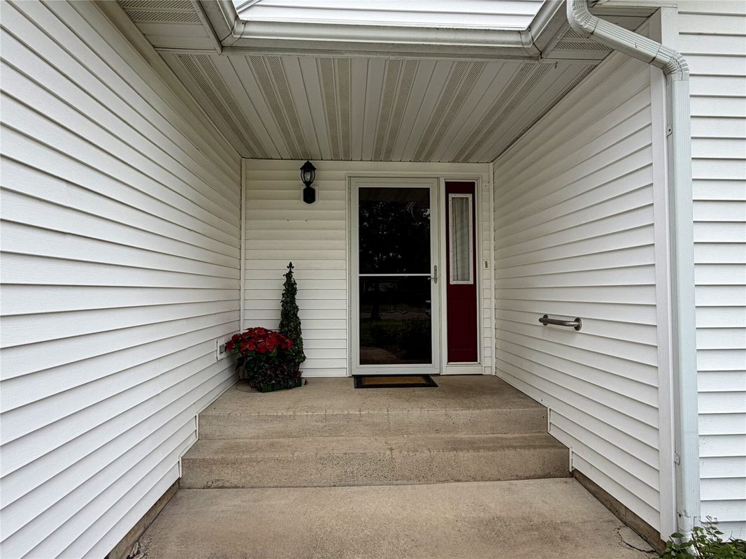 2321 5th Avenue, Bloomer, WI