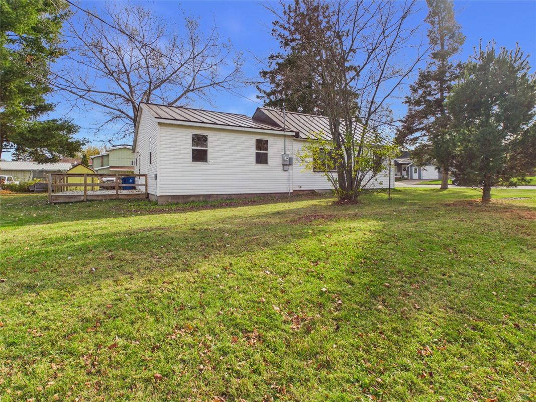 221 2nd Avenue, Shell Lake WI 54871 - Residential house for sale - MLS #1606348 - image5
