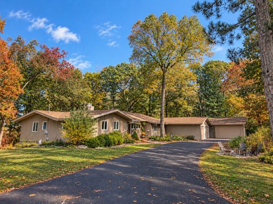 990 Blackoak Road Eau Claire WI 54701