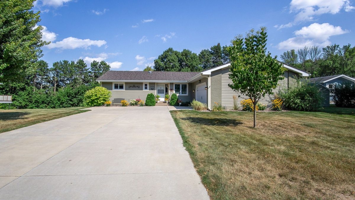 2229 Orchard Place, Eau Claire WI 54703 - Residential house for sale - MLS #1604403 - image3
