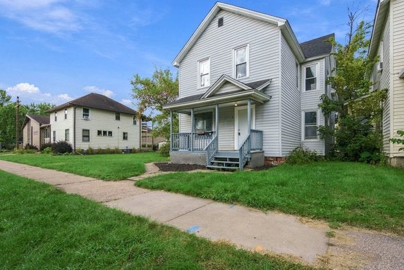 1820 Bellinger St, Eau Claire WI 54701 - ResidentialIncome house for sale - MLS #1605386 - image1