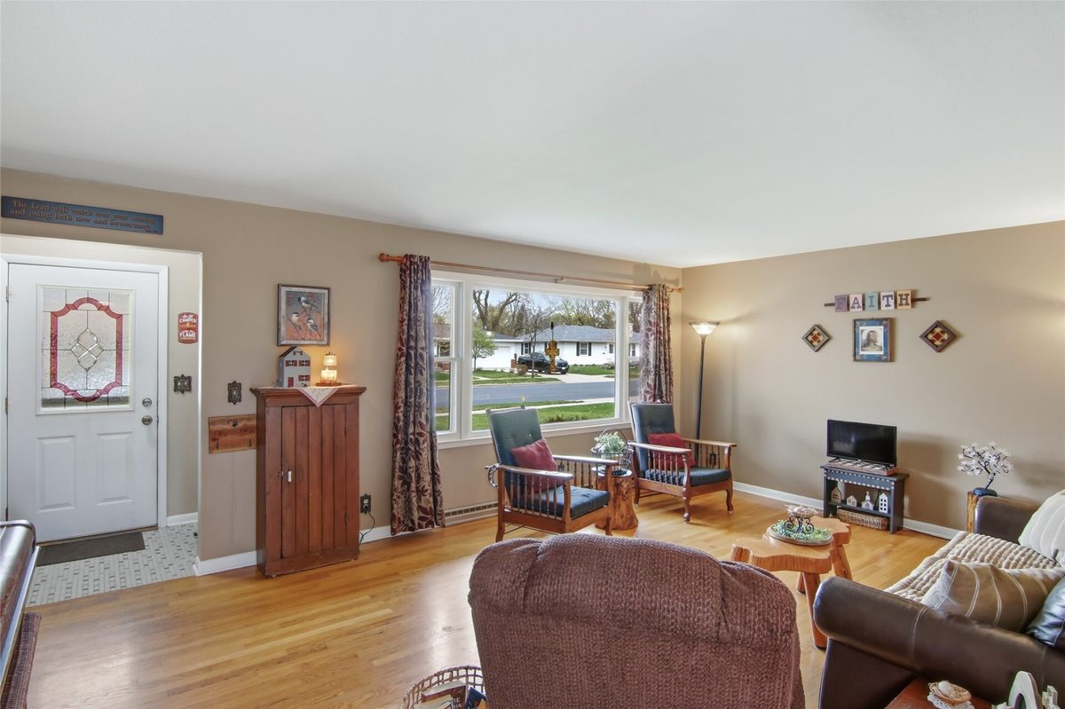815 E Grant Avenue, Eau Claire, WI — photo 3