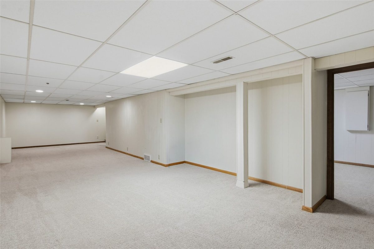 2910 Terry Lane, Eau Claire WI 54703 - Residential house for sale - MLS #1606260 - image19