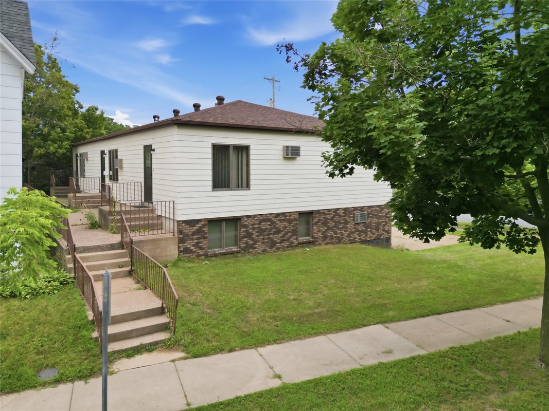 303 Talmadge Street, Eau Claire WI 54701 - ResidentialIncome house for sale - MLS #1604244 - image7