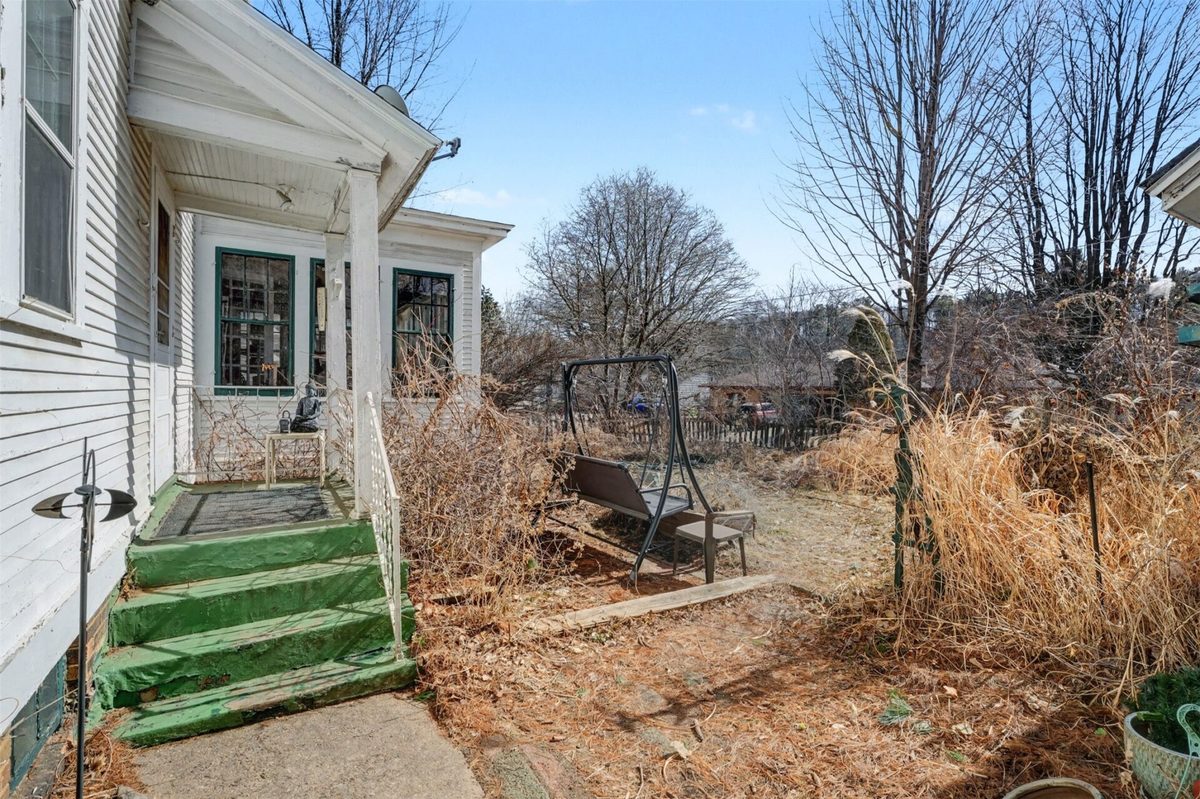 Residential at 321 Roosevelt Avenue, Eau Claire, WI 54701 — photo 3